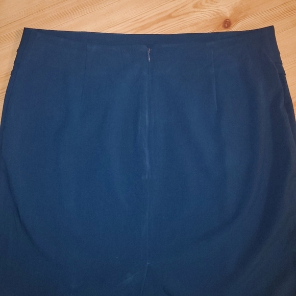 New York & Company Women's Pencil Skirt - Picture 3 of 7